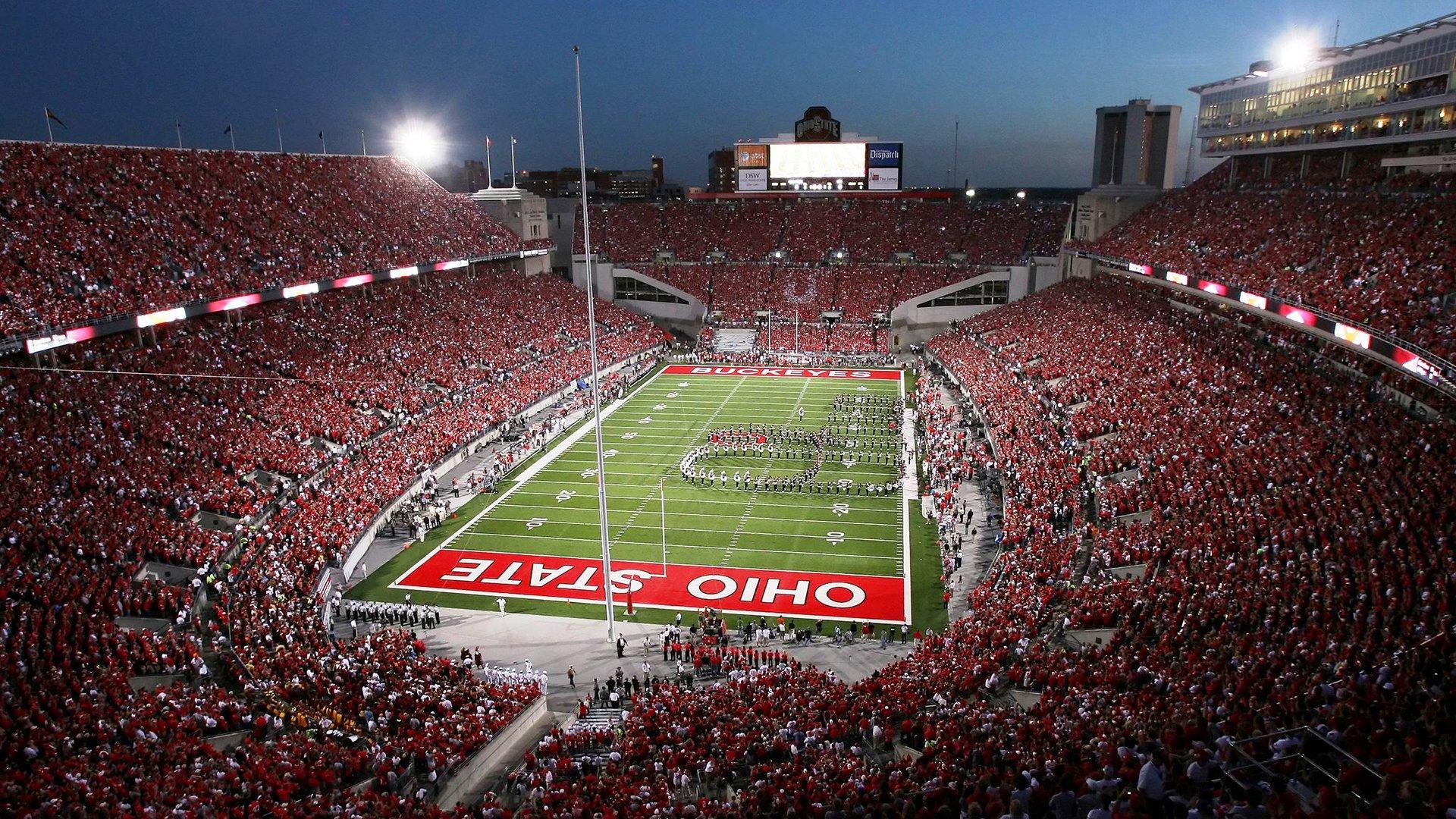 格斗巨星巅峰对决，传奇之夜引爆全球拳迷热情