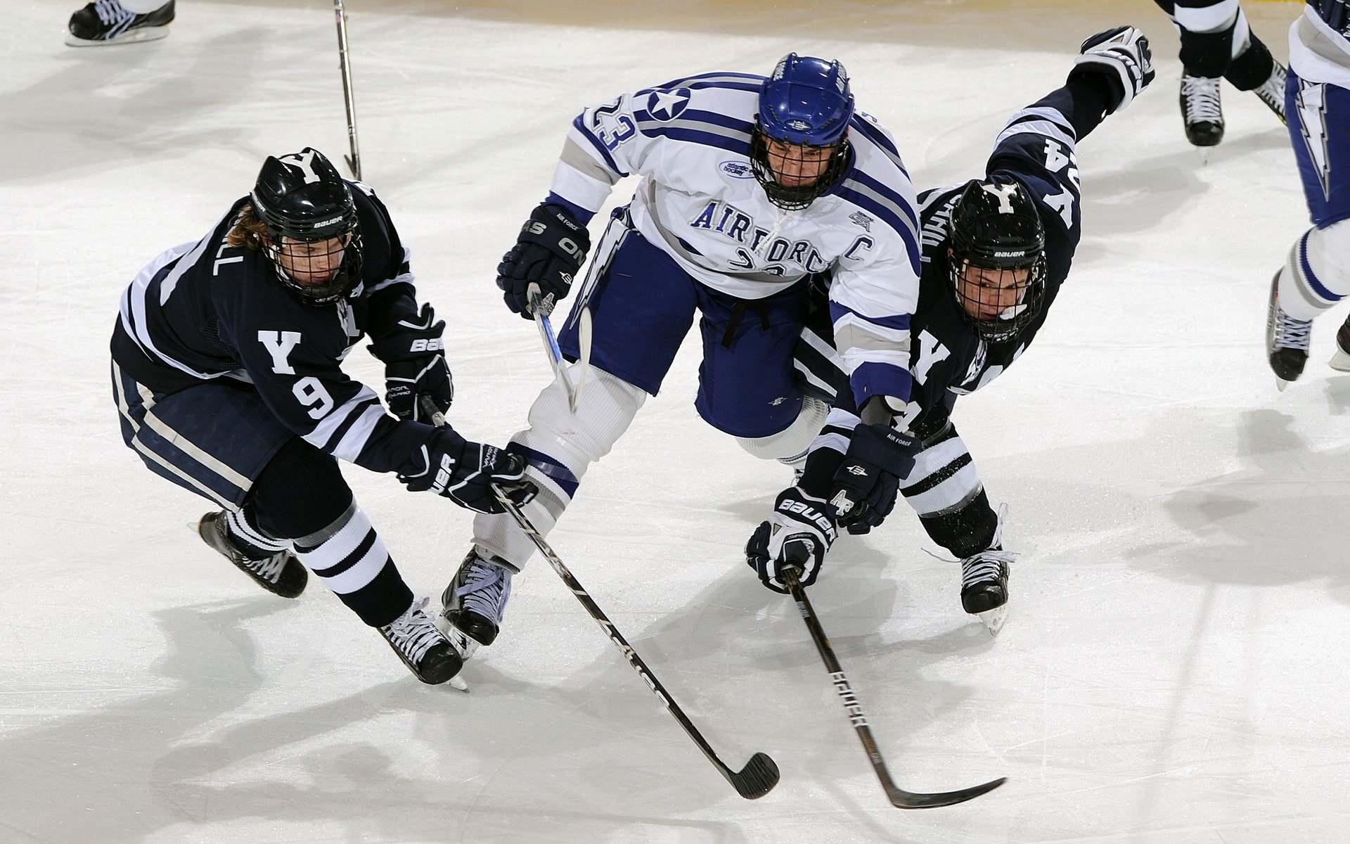 欧冠巅峰对决，皇马绝杀曼城挺进决赛，本泽马加时制胜